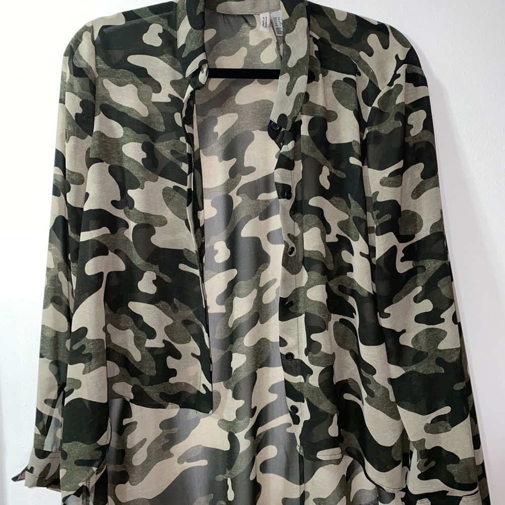Camo High-low sheer blouse
